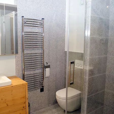 Gostisce Jutrisa 4*